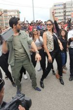 Sidharth Malhotra and Katrina Kaif promote Baar Baar Dekho in Indore on 2nd Sept 2016 (2)_57c99d908346d.JPG
