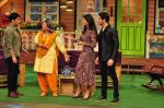Sidharth Malhotra, Katrina Kaif on the sets of The Kapil Sharma Show on 1st Sept 2016 (178)_57c994d799fb6.JPG