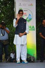 Amitabh Bachchan at NDTV swatch bharat abhiyan in Mumbai on 3rd Sept 2016 (17)_57cad992438b5.JPG