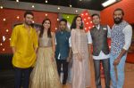 Riteish Deshmukh, Nargis Fakhri promote Banjo on the sets of voice of india kids on 2nd Sept 2016 (12)_57cacd1fa5caf.jpg