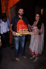 Anu Dewan and Sunny Dewan snapped as they got there ganpati on 4th Sept 2016 (18)_57cd62d63a78a.JPG