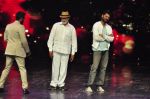 Prabhu Deva with his father on the sets of Star Plus_s Dance Plus on 4th Sept 2016 (5)_57cd635c702ba.JPG