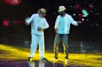 Prabhu Deva with his father on the sets of Star Plus_s Dance Plus on 4th Sept 2016 (8)_57cd6361227d3.JPG