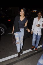 Shraddha Kapoor snapped at airport on 5th Sept 2016 (29)_57ce6a611bed7.JPG