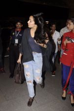 Shraddha Kapoor snapped at airport on 5th Sept 2016 (30)_57ce6a62f1952.JPG
