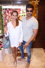 Anusha Dandekar during the launch of India_s first customized gold coin store IBJA Gold, in Mumbai on 7th Sept 2016 (4)_57d10f2eba195.JPG