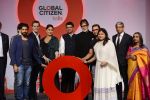 Kareena Kapoor Khan, Farhan Akhtar, Amitabh Bachchan, Aamir Khan at the launch of Global Citizen India on 11th Sept 2016 (78)_57d6c2900e44d.JPG