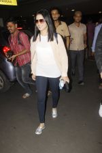 Sunny Leone snapped at airport on 12th Sept 2016 (28)_57d76cb373d21.JPG