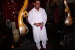 Aamir Khan snapped outside a spa on 13th Sept 2016 (3)_57d8f27f35558.JPG