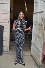 Kiara Advani snapped promoting M.S. Dhoni - The Untold Story on 13th Sept 2016 (136)_57d8fa031a48a.JPG