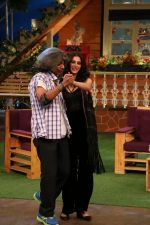 Riteish Deshmukh, Nargis Fakhri and Dharmesh Yelande on the sets of The Kapil Sharma Show on 15th Sept 2016 (21)_57db93a33a52a.jpg