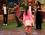 Riteish Deshmukh, Nargis Fakhri and Dharmesh Yelande on the sets of The Kapil Sharma Show on 15th Sept 2016 (6)_57db939d7dfaf.jpg