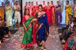 Raveena Tandon showstopper for Jayanthi Ballal At Mysore Fashion Week � SEASON 3 on 19th Sept 2016 (6)_57e00b11c1d5d.JPG