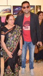 Abhay Deol at Manjula Chaturvedi art exhibition on 20th Sept 2016 (1)_57e22d1aed0dc.JPG