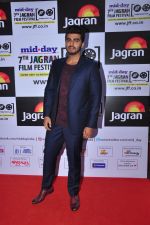Arjun Kapoor at the Jagran Festival_s inaugural night on 26th Sept 2016 (14)_57eaa0d07a08d.JPG