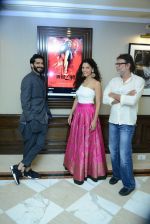 Harshvardhan Kapoor, Saiyami Kher, Rakesh Mehra at Mirzya press conference in delhi on n26th Sept 2016 (66)_57ea9b7e001c8.jpg