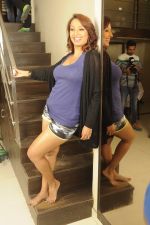 Kashmira Shah photo shoot at Bhupi studio for her new movie she has directed _Come back to me_on 25th Sept 2016 (30)_57eaa73ee8bdc.JPG