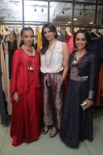 Radhika Apte, Sayani Gupta unveil Festive Edit of new Luxury Pret label AMOH by Designers Monica & Karishma of JADE on 26th Sept 2016 (13)_57eaa7a7bd7d5.JPG