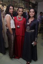 Radhika Apte, Sayani Gupta unveil Festive Edit of new Luxury Pret label AMOH by Designers Monica & Karishma of JADE on 26th Sept 2016 (35)_57eaa7ae0bda1.JPG