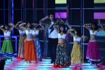 Ranbir Kapoor on the sets of Dance 2 plus finale on 25th Sept 2016 (54)_57eab0d2dc4ad.JPG