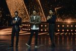 Ranbir Kapoor on the sets of Dance 2 plus finale on 25th Sept 2016 (67)_57eab0e049a73.JPG