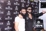 Ranveer Singh inaugurates D Shave salon by his personal hair stylist on 27th Sept 2016 (89)_57ebf6ce49149.JPG