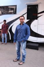 Aamir Khan snapped At Mehboob Studio on 29th Sept 2016 (1)_57ed1b101ba0f.JPG