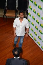Ajay Devgan at smile foundation event with daughter Nysa on 28th Sept 2016 (9)_57ecb38e06c52.JPG
