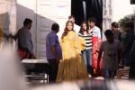 Kareena Kapoor snapped At Mehboob Studio on 29th Sept 2016 (10)_57ed1adba13a6.JPG