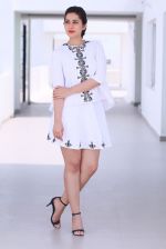 Raashi Khanna (3)_57ed1aa0a050e.jpg