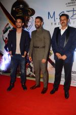 Mahendra Singh Dhoni, Sushant Singh Rajput at MS Dhoni premiere in Mumbai on 29th Sept 2016 (91)_57ee33f9d40ee.JPG
