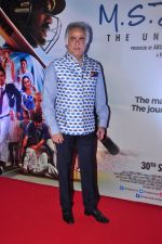 at MS Dhoni premiere in Mumbai on 29th Sept 2016 (28)_57ee339bb8e03.JPG