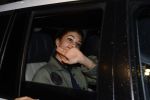 Jacqueline Fernandez snapped at private airport on 1st Oct 2016 (12)_57f0f9fa94575.JPG