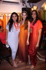 Karishma Modi at Bhumika and Jyoti fashion preview on 1st Oct 2016 (19)_57f12214e270e.JPG