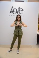 Suzanne Khan at Love Generation launch at Shoppers Stop on 7th Oct 2016 (245)_57f8a14d6be93.jpg