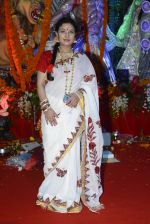 Sharbani Mukherjee at Durga Pooja on 8th Oct 2016 (19)_57fb1776dcb8f.JPG