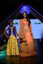 Sandeepa Dhar at Smile Foundation charity fashion show on 13th Oct 2016 (106)_5800d098e6760.JPG