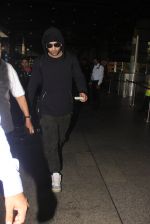 Ranbir Kapoor snapped at airport on 14th Oct 2016 (19)_58021978a2379.JPG