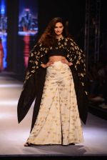 Athiya Shetty walks for Masaba at Amazon India Fashion Week on 15th Oct 2016 (24)_5804a2e57f59b.jpg