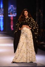 Athiya Shetty walks for Masaba at Amazon India Fashion Week on 15th Oct 2016 (37)_5804a2f231565.jpg