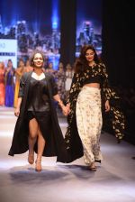 Athiya Shetty walks for Masaba at Amazon India Fashion Week on 15th Oct 2016 (44)_5804a2f734622.jpg
