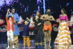 Baba Ramdev on the sets of Super Dancer on 16th Oct 2016 (32)_5804be537b771.JPG