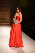 Ileana D Cruz walks for Abhishek Kankaria and shruti Tapuria at amazon day 5 on 16th Oct 2016 (20)_5804c1284b530.jpg