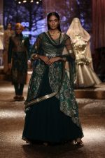Model walk the ramp for JJ Valaya Show grand finale at amazon India Fashion Week on 16th Oct 2016 (57)_5804c64870690.jpg