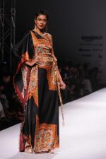 Model walk the ramp for Pria Kataria_s show at Amazon India Fashion Week on 15th Oct 2016 (40)_580498dff2d22.jpg