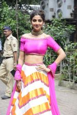 Shilpa Shetty on the sets of Super Dancer on 16th Oct 2016 (73)_5804bf15ed8a0.JPG