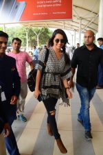 Shraddha Kapoor snapped at airport on 16th Oct 2016 (54)_5804ddf014661.JPG