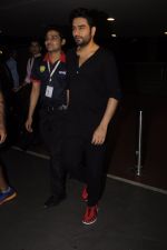 Shekhar Ravjiani snapped at airport on 20th Oct 2016 (52)_5809d98b20911.JPG