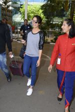 Shraddha kapoor at domestic Airport on 20th Oct 2016 (7)_5809af9178369.JPG