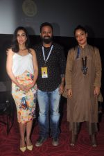 Amrita Puri, Nikkhil Advani & Sandhya Mridul @ MAMI for P.O.W.- Bandi Yuddh Ke screening (1)_581057ce21f45.JPG